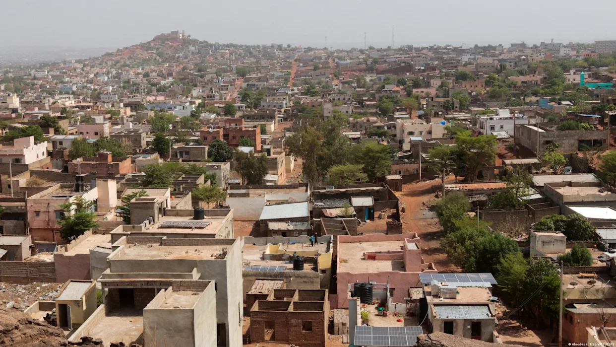 A jihadist blockade disrupts travel routes to Bamako