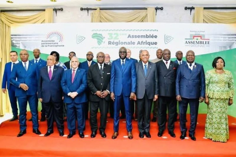 Parliamentarians from Gabon and Senegal at the Francophonie assembly in Dakar
