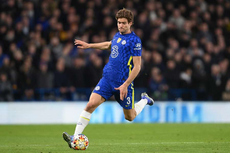 Marcos Alonso avec Chelsea lors du huitième de finale aller de Ligue des champions face à Lille, le 22 février 2022 à Stamford Bridge, à Londres. Marcos Alonso avec Chelsea lors du huitième de finale aller de Ligue des champions face à Lille, le 22 février 2022 à Stamford Bridge, à Londres.
