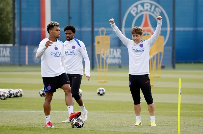 Paris Saint-Germain celebrating a Champions League semifinal win