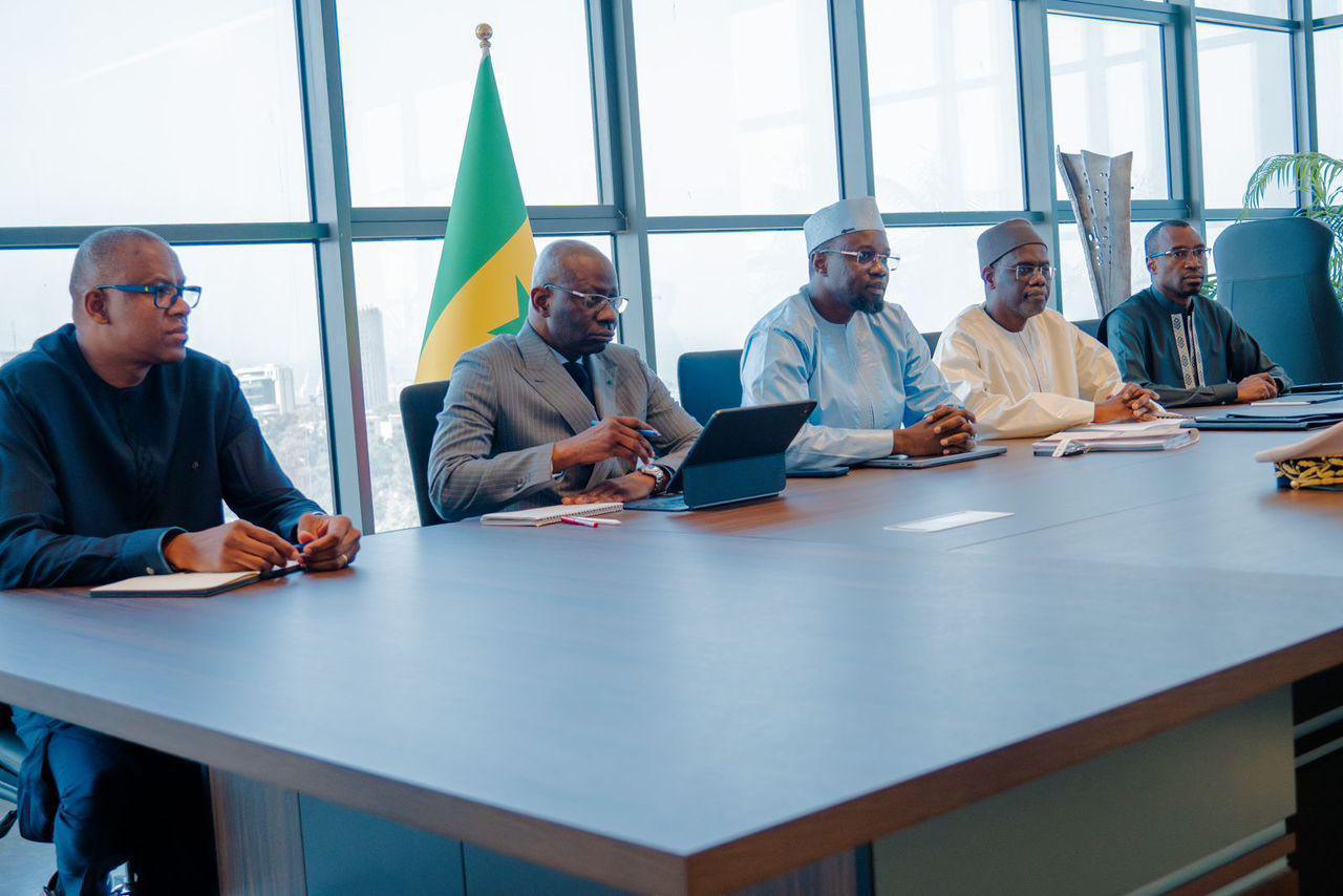 Senior government officials witnessing the handover ceremony at Senegal’s Primature building
