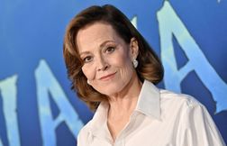 L’actrice Sigourney Weaver a été très émue d’être décorée de la Légion d’honneur
