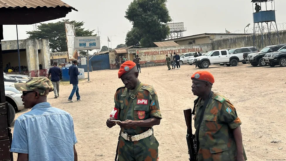 A meeting of the CNSA in Kinshasa discussing political prisoner releases